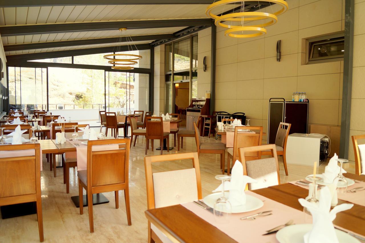 Ramada By Wyndham Gumushane Exterior photo